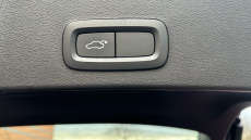 Volvo Xc40 2.0 B4P Inscription Pro 5dr Auto Petrol Estate